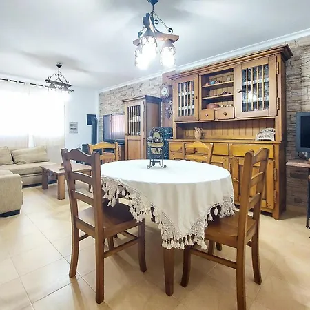 Pet Friendly In With Wifi Holiday home Gilet